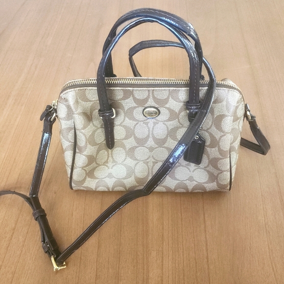 Coach Peyton Signature Bennett Mini Satchel Handbag Crossbody Bag - Picture 1 of 15